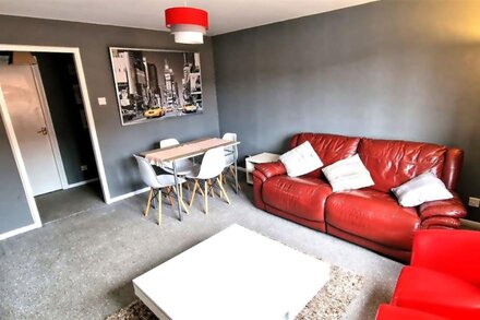 Home and Away, Amazing 2 bedroom apartment, 5 min from Tower bridge