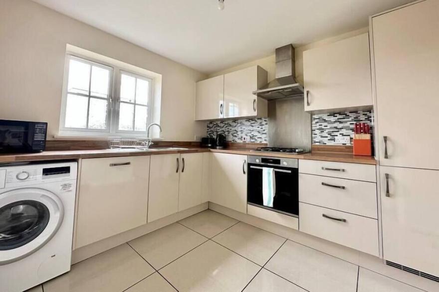 Homely 3 bedroomed House in Bicester