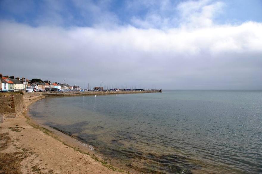 3 Castle St- Waterfront Apartment, Anstruther