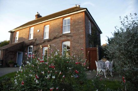 Luxury rural 5 bedroom house nr Bosham & West Wittering