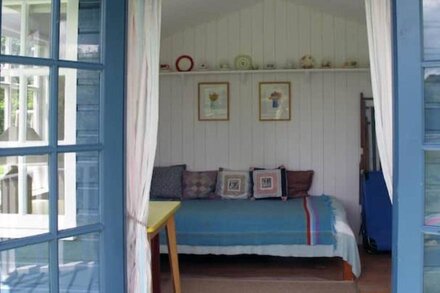 Cosy Stylish Dorset Cottage