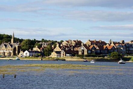 Estuary View Caravans Near Alnmouth Upper Deck - 3 bedrooms/sleeps 2