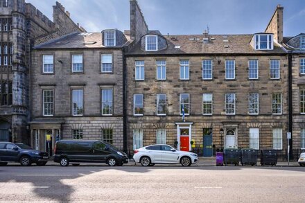 Stunning Georgian Duplex in Prestigious Prime City Centre, New Town, Edinburgh