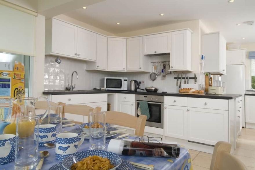 Large modern home for families minutes from the beach