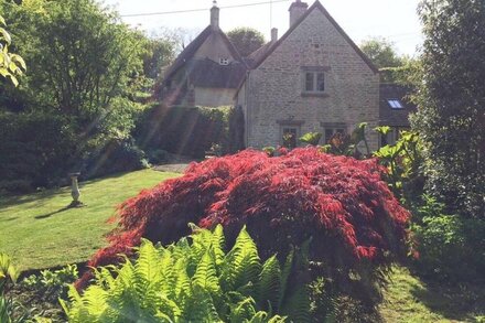 Idyllic Cotswolds Cottage in Secluded Riverside Setting in unspoilt Winson