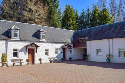 2 bedroom accommodation in Killin, near Crianlarich