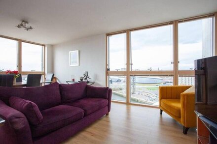 Rare Top Floor Duplex Overlooking the River Clyde