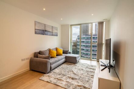 Luxury 2-Bed Croydon Apartment  Near Gatwick