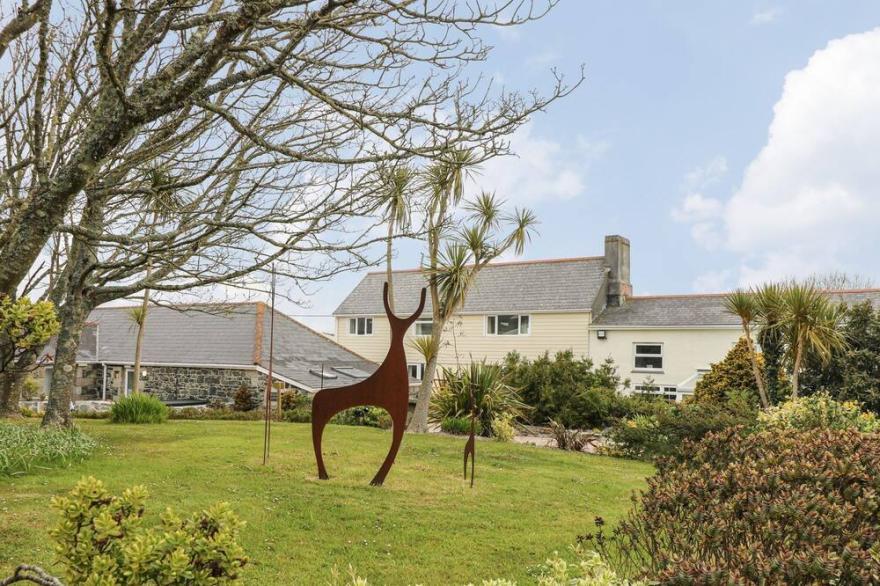 TREWENNA, pet friendly, with pool in Mullion