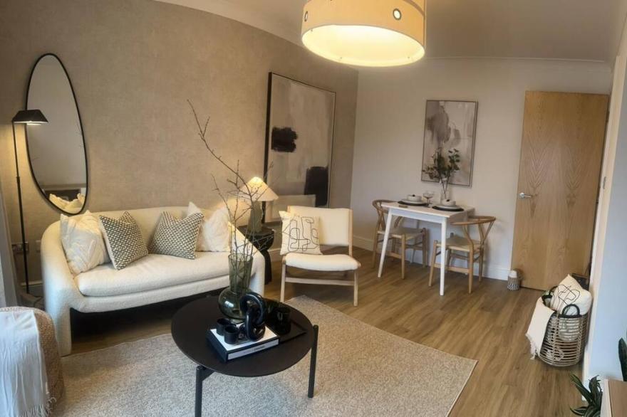 Chic Apartment In Birmingham City Centre