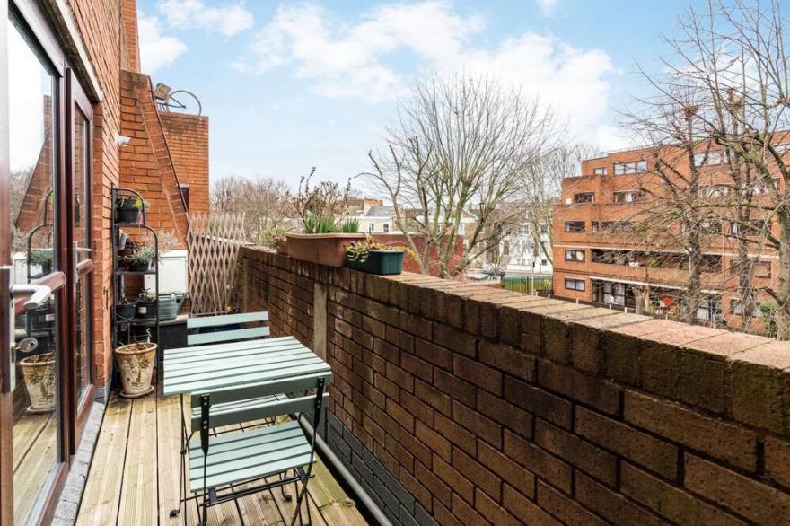 Luxury Islington Apartment with Balcony Islington