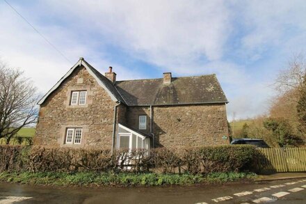 Calley House, Hutton  -  a cottage that sleeps 6 guests  in 3 bedrooms