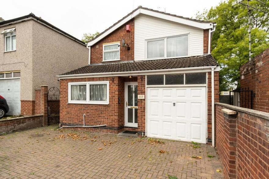 Church Lane - Spacious Home With Parking In Coventry