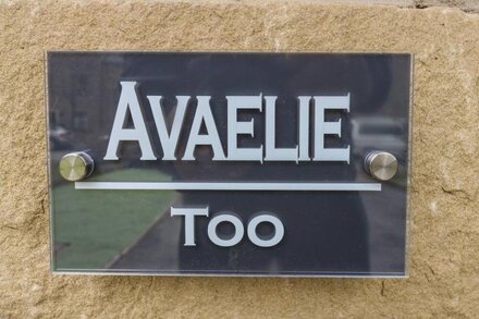 AVAELIE TOO, family friendly, with a garden in Hebden Bridge