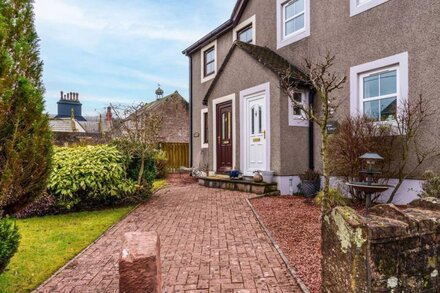 Nannycroft Cottage -  Dog-friendly cottage with garden.