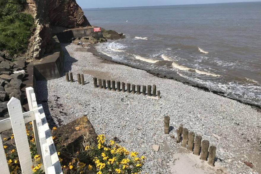 OYSTER CATCHERS, pet friendly, country holiday cottage in Watchet