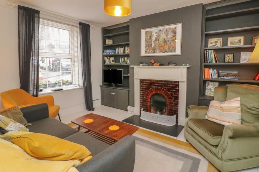OYSTER CATCHERS, pet friendly, country holiday cottage in Watchet