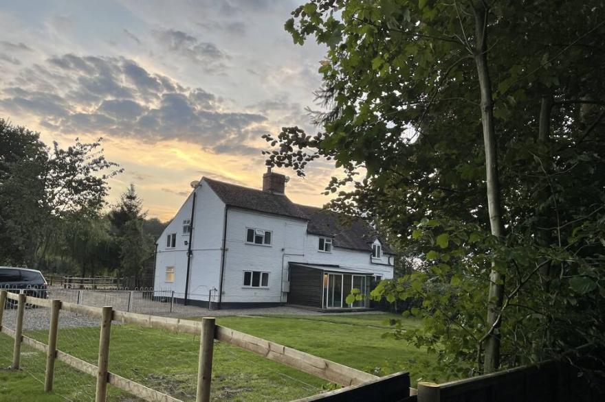 Rural riverside property in a secluded and peaceful location