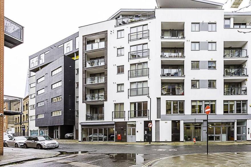 Duplex Two-Bed Apartment Near Tower Bridge