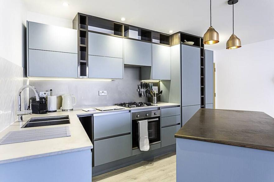 Duplex Two-Bed Apartment Near Tower Bridge