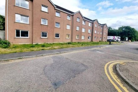 Lovely 2-bed in Inverness with Free Parking