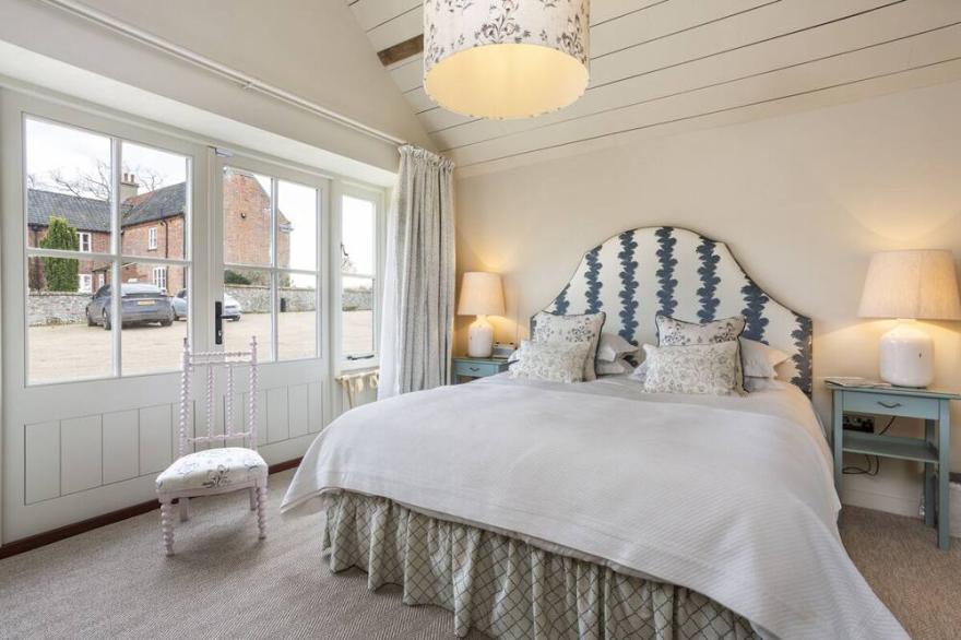 Petite Barn - Two Bedroom Villa, Sleeps 4