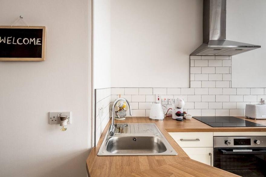 Pass the Keys | Stylish and bright City Centre apartment