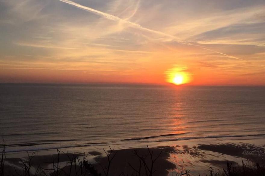 SunRise Caravan, SEAVIEW Great Sunrises,  Golf, Cromer/Trimingham/NORTH Norfolk