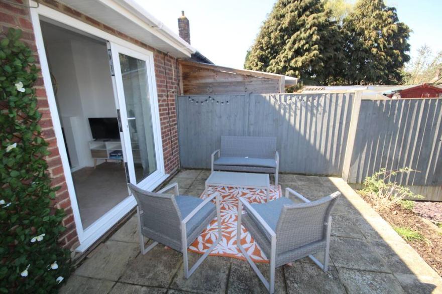 Cosy Two Bed Bungalow In Hutton/ Brentwood - Fast London Connections