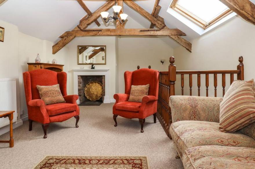 RIDGE COTTAGE, pet friendly, character holiday cottage in Parracombe