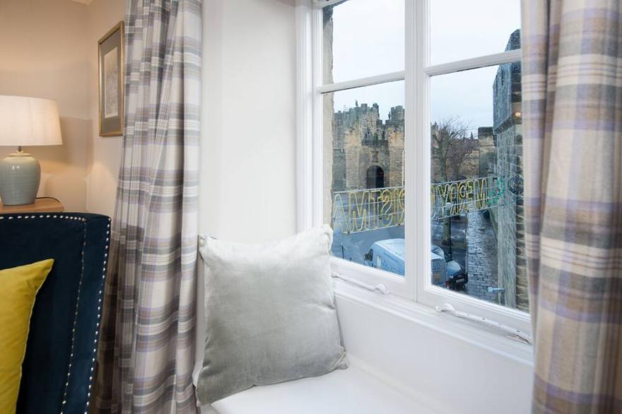 Castle Retreat, luxury 1-bed apartment right opposite Alnwick Castle