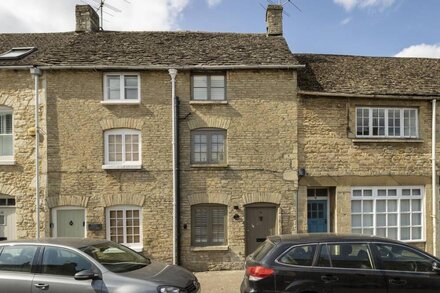 Tetbury Cottage -  sleeping two guests in one bedroom in Winchcombe