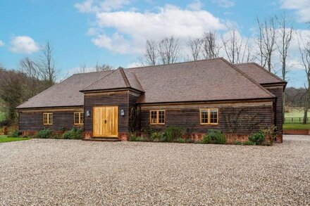 Lower Farm Barn  -  previously a shooting lodge, sleeping two guests