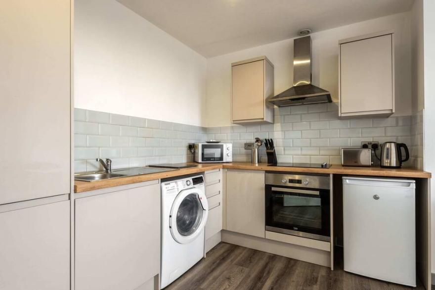 Contemporary 1 Bedroom Apartment in Barnsley