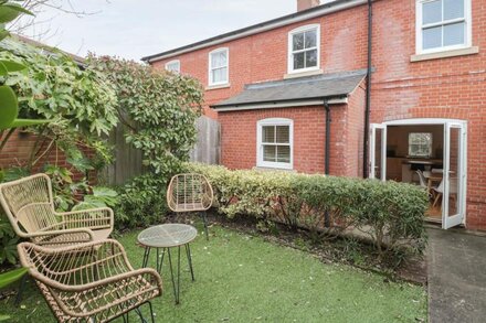 9A WICK LANE, family friendly, with a garden in Christchurch