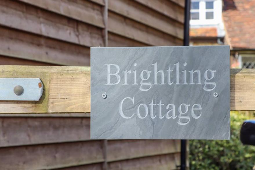 BRIGHTLING COTTAGE, with open fire in Netherfield, East Sussex