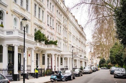 South Kensington 2-bedroom Apartment