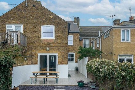 Pass the Keys | Beautiful 3 Bed Townhouse in Central Whitstable