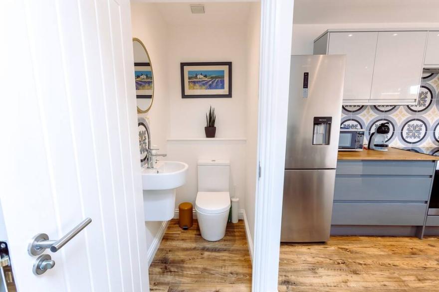 Chute House 4bed,priv garden, 2,5 bath city centre