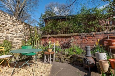 Pass the Keys | Wonky Cottage with amazing garden