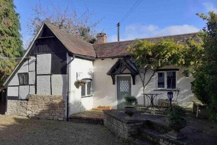 Beautiful Cottage in Bredon The Old Thatch