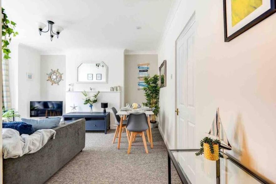 2 Bed Queens Square Brighton