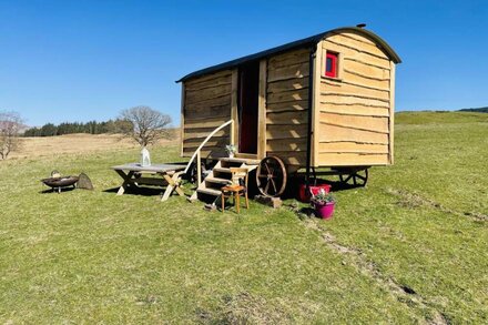 Romantic Shepherds Hut set above loch on highland farm