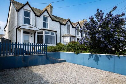 SEAPINKS, pet friendly, country holiday cottage in Port Isaac