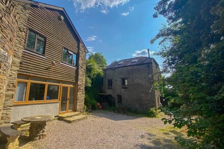 Hidden gem -19th Century Mill with separate annexe and gardens.