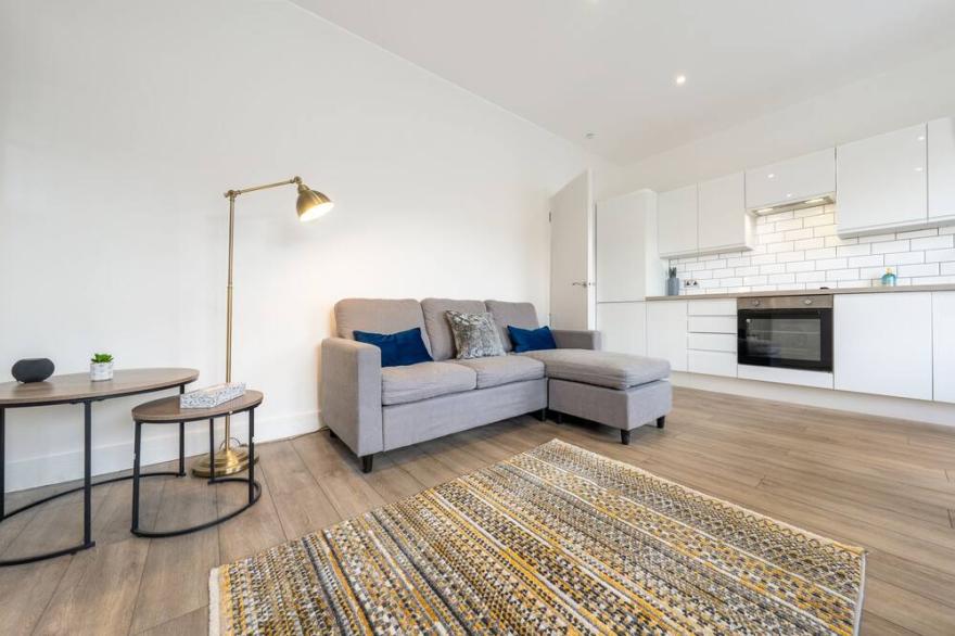 Simply stunning 2 bedroom property