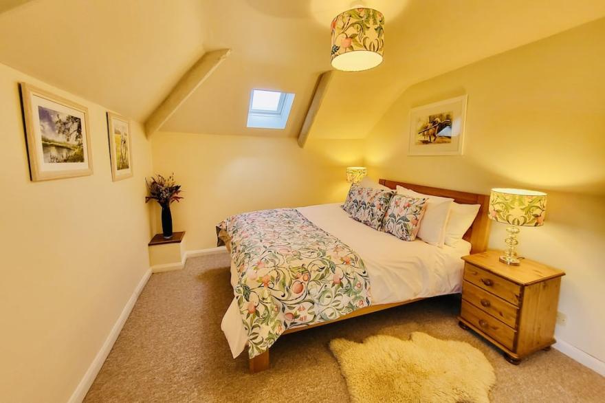 Barn End Cottage - in the heart of Devon