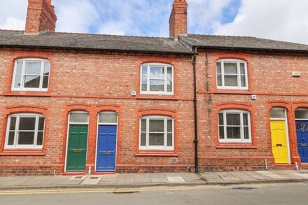 32 COMMONHALL STREET, with a garden in Chester