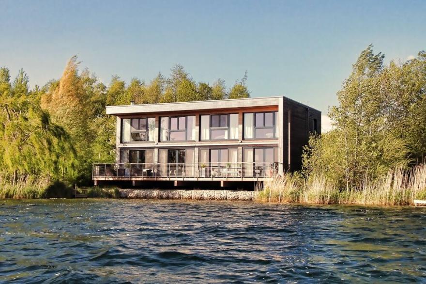 Stunning Lake House In The 5 Star Lakes By Yoo Resort In Heart Of The Cotswolds
