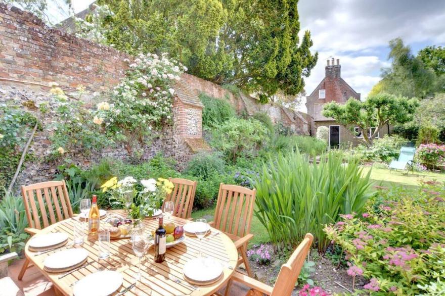 Church Cottage In Canterbury